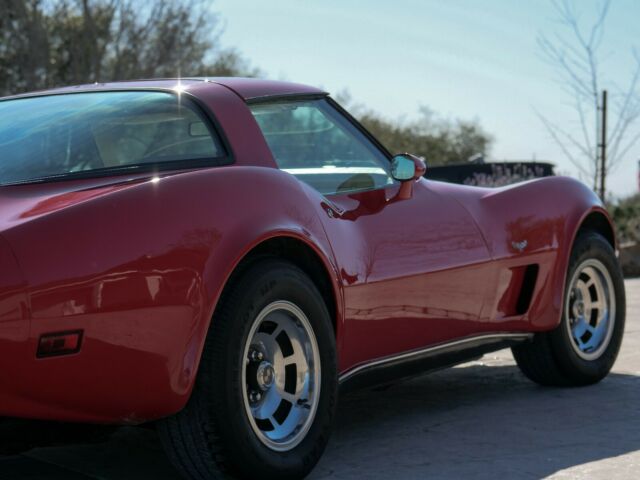 Chevrolet Corvette 1979 image number 25