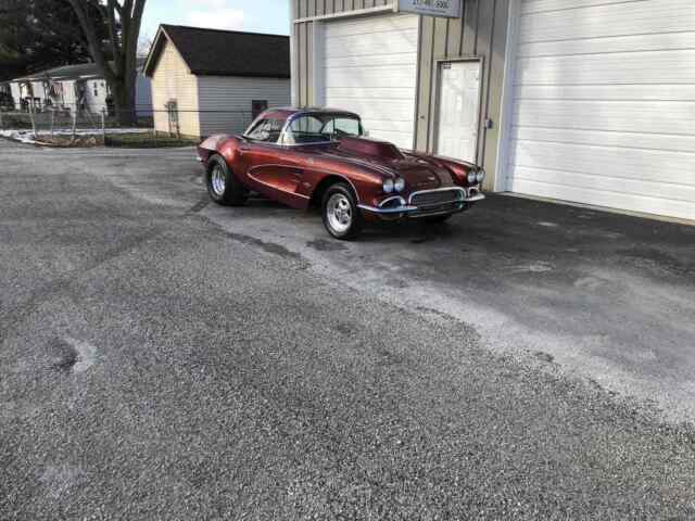 Chevrolet Corvette 1961 image number 16