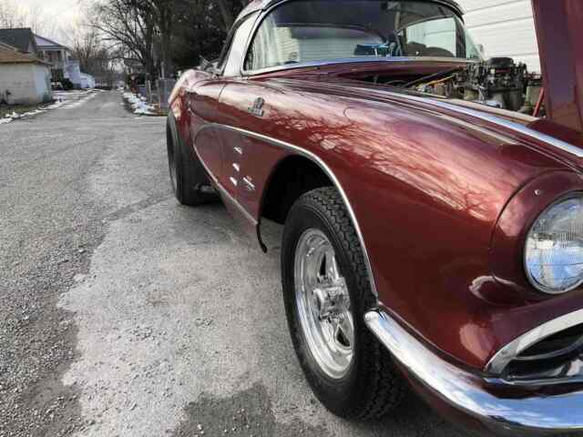 Chevrolet Corvette 1961 image number 20