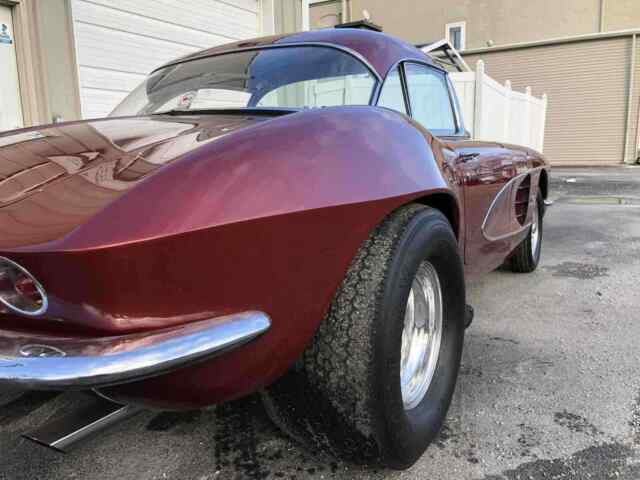 Chevrolet Corvette 1961 image number 22