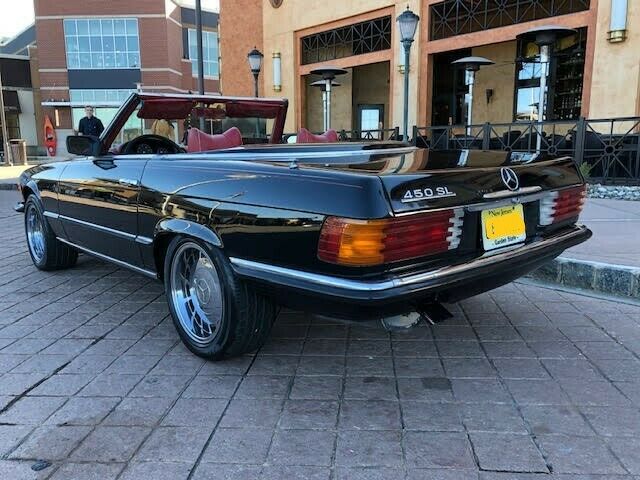 Mercedes-Benz SL-Class 1976 image number 26