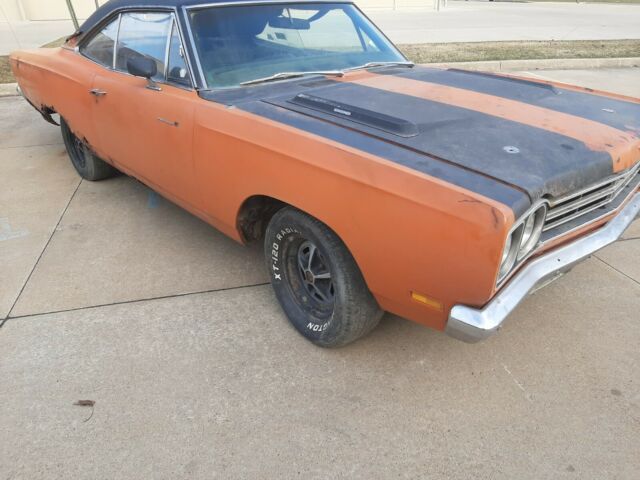 Plymouth Road Runner 1969 image number 18