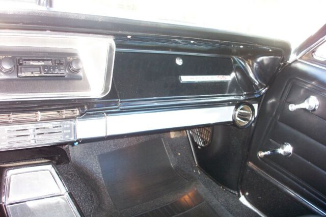 Chevrolet Impala 1966 image number 13