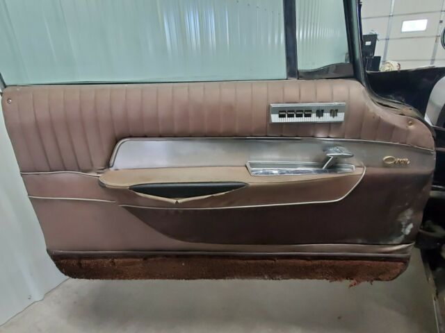 Chrysler Imperial Crown 1962 image number 16