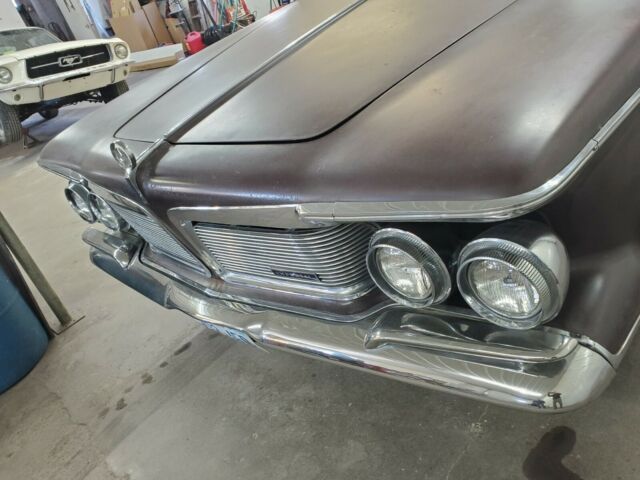 Chrysler Imperial Crown 1962 image number 28