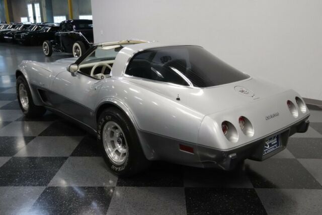 Chevrolet Corvette 1978 image number 33