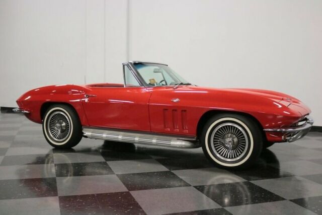 Chevrolet Corvette 1965 image number 16