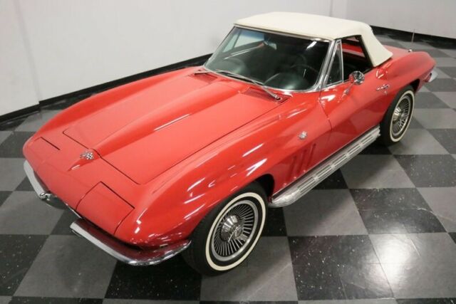 Chevrolet Corvette 1965 image number 22