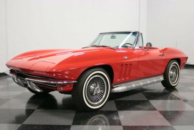 Chevrolet Corvette 1965 image number 29