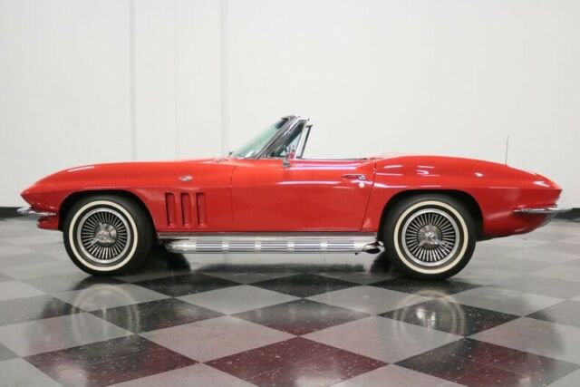 Chevrolet Corvette 1965 image number 31