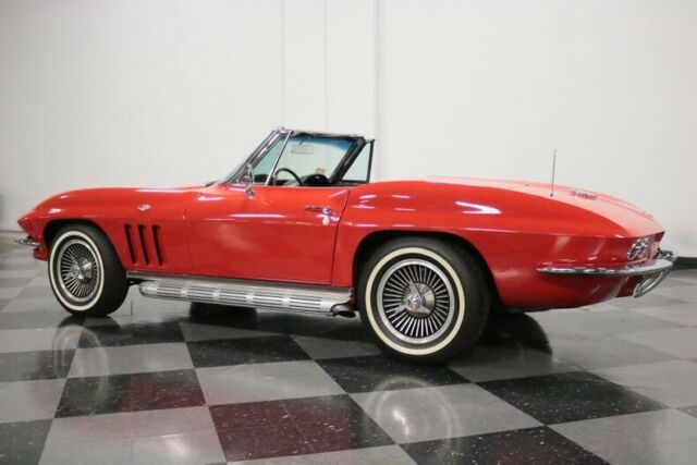 Chevrolet Corvette 1965 image number 32