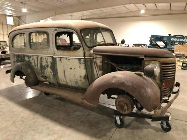 Chevrolet C10 Suburban 1940 image number 0