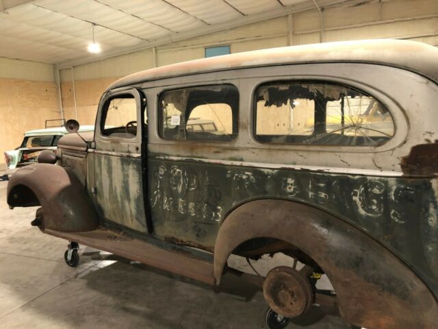 Chevrolet C10 Suburban 1940 image number 5