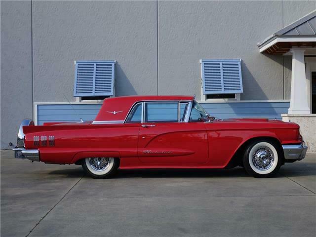 Ford Thunderbird 1960 image number 23