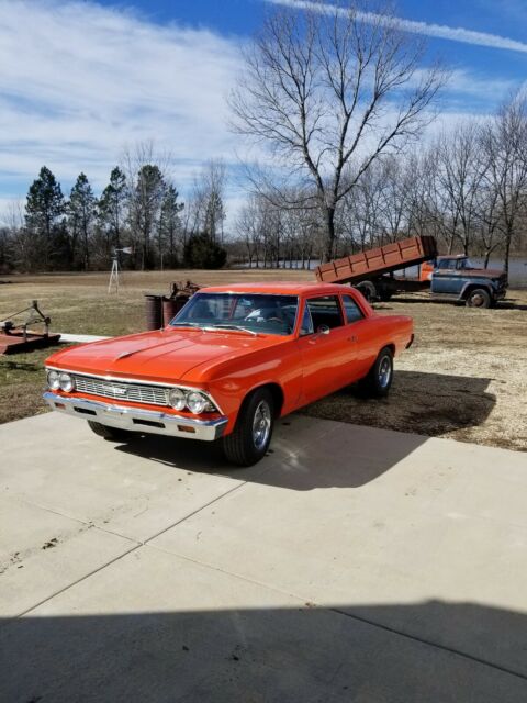 Chevrolet Chevelle Sedan 1966 image number 0