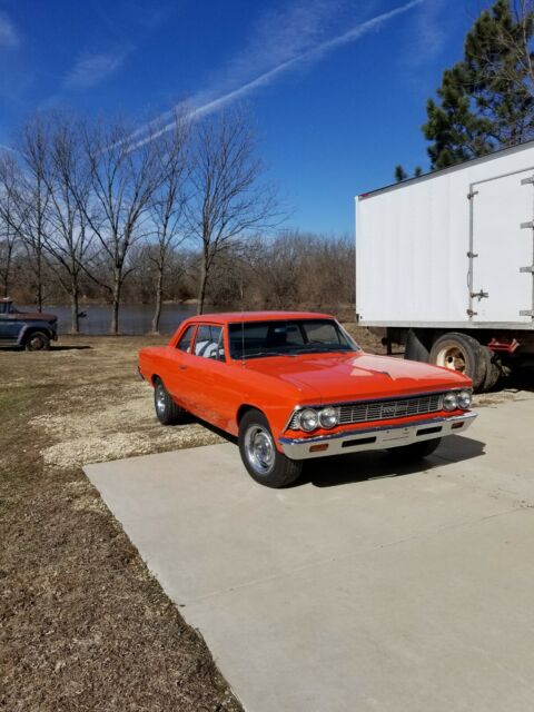 Chevrolet Chevelle Sedan 1966 image number 1