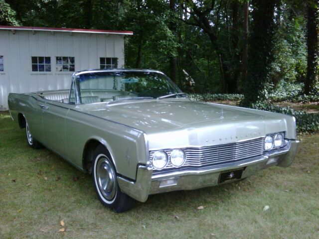 Lincoln Continental 1966 image number 0