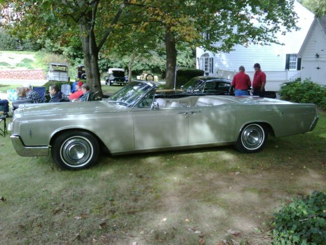 Lincoln Continental 1966 image number 27