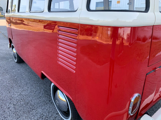 Volkswagen Bus/Vanagon 1975 image number 28