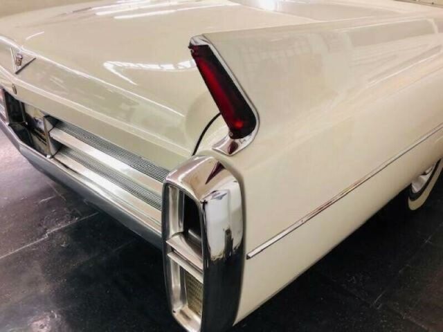 Cadillac DeVille 1963 image number 2