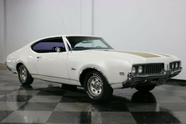 Oldsmobile Cutlass 1969 image number 17