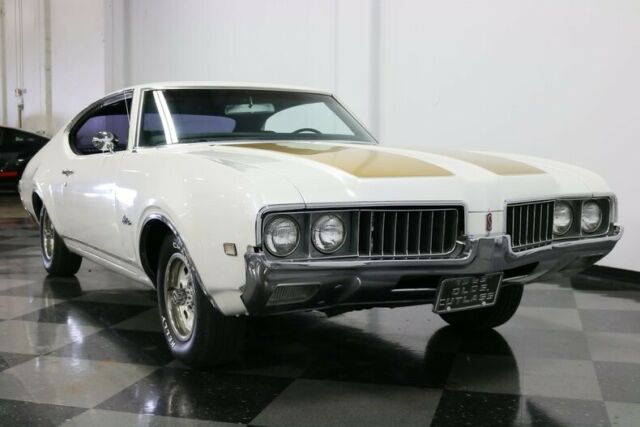 Oldsmobile Cutlass 1969 image number 18