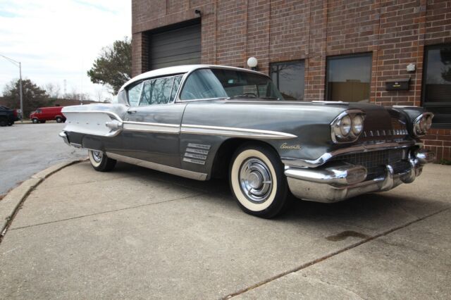 Pontiac Bonneville 1958 image number 31