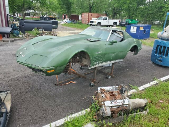 Chevrolet Corvette 1972 image number 13