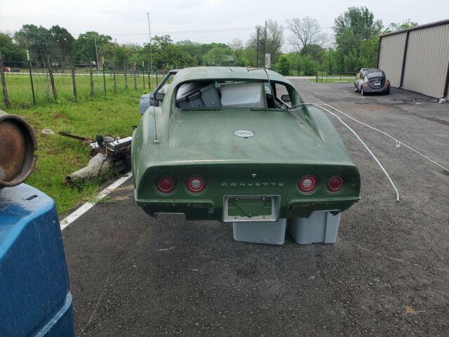 Chevrolet Corvette 1972 image number 14