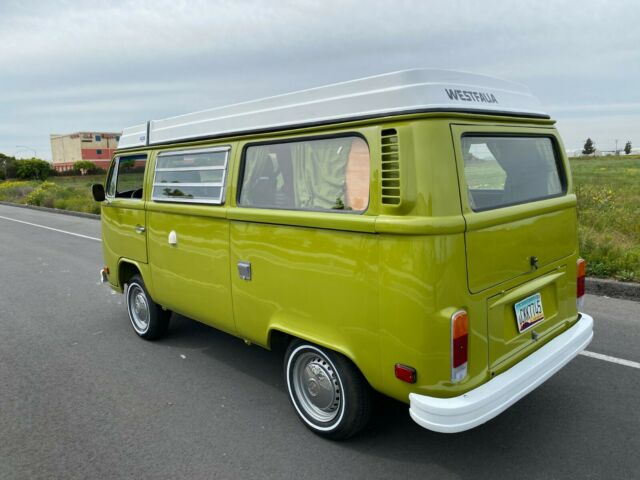 Volkswagen Bus/Vanagon 1979 image number 1