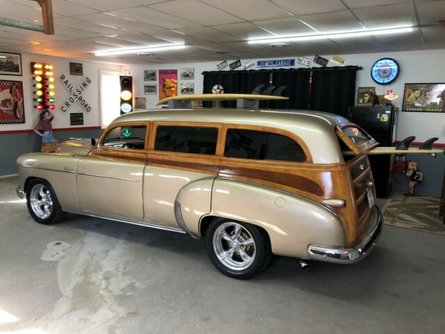 Chevrolet Tin Woodie Wagon 1950 image number 2