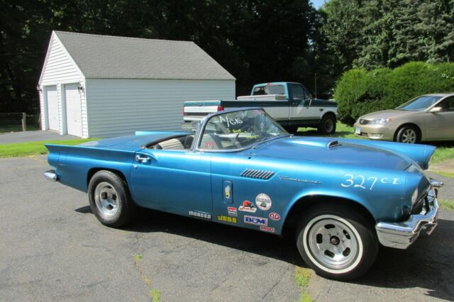 Ford Thunderbird 1957 image number 0