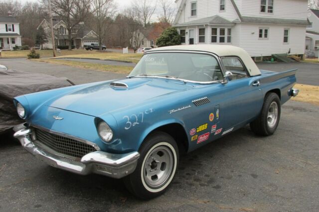 Ford Thunderbird 1957 image number 29