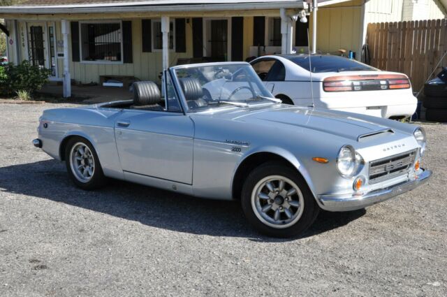 Datsun 2000 Roadster 1969 image number 0