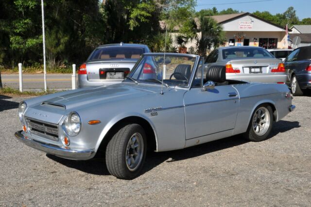 Datsun 2000 Roadster 1969 image number 2