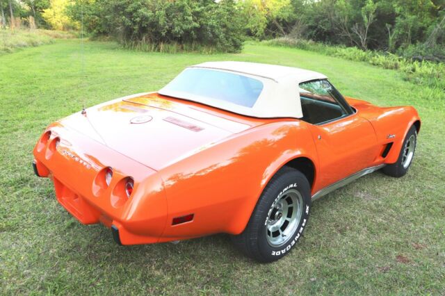 Chevrolet Corvette 1975 image number 26