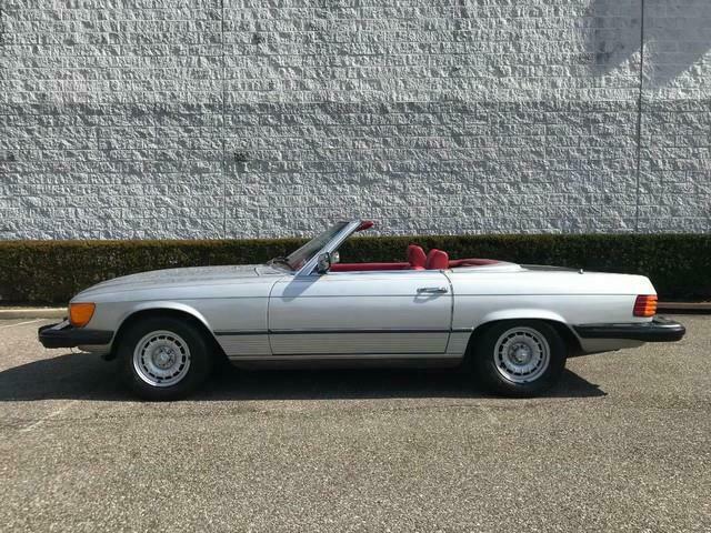 Mercedes-Benz SL-Class 1977 image number 42