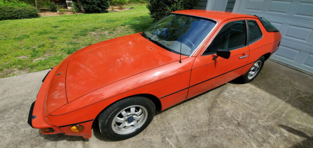 Porsche 924 1977 image number 0