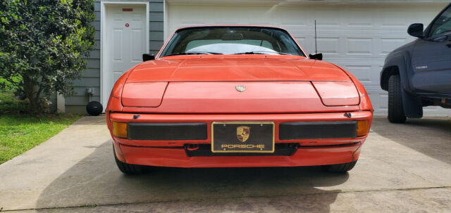 Porsche 924 1977 image number 2