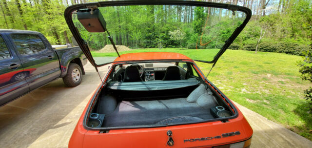 Porsche 924 1977 image number 6