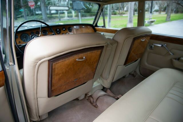 Rolls-Royce Silver Shadow 1967 image number 17