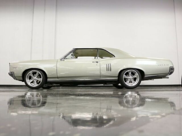 Pontiac Le Mans 1967 image number 11