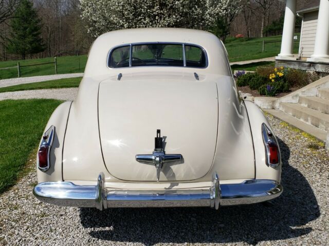 Cadillac Series 62 1941 image number 11