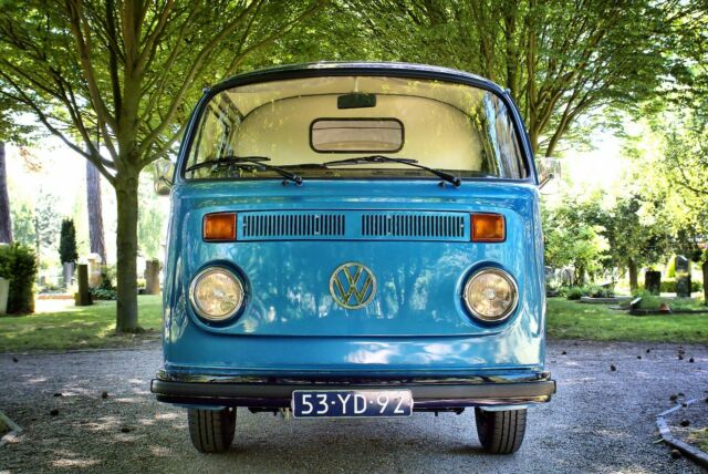 Volkswagen Bus/Vanagon 1976 image number 23