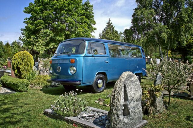 Volkswagen Bus/Vanagon 1976 image number 31