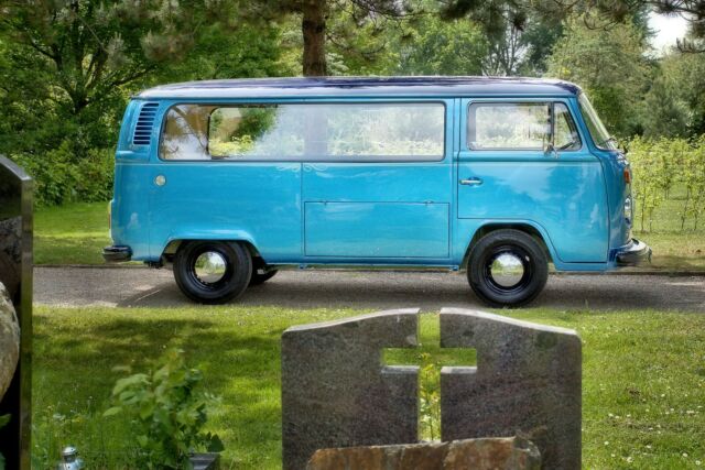 Volkswagen Bus/Vanagon 1976 image number 46