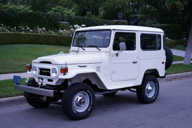 Toyota Land Cruiser 1978 image number 1