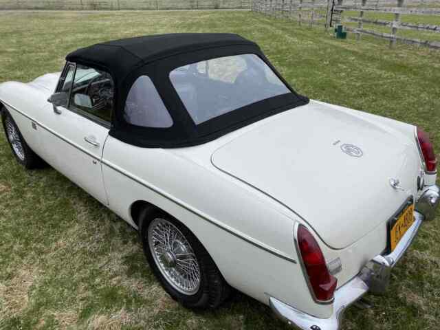 MG C Roadster 1969 image number 17