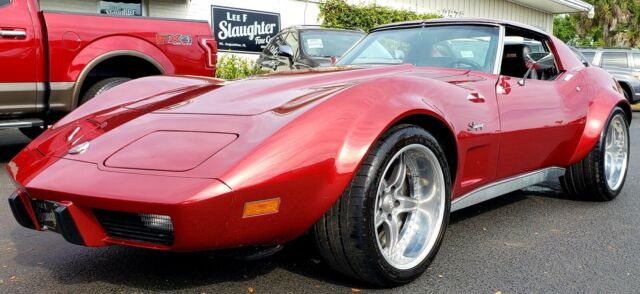 Chevrolet Corvette 1975 image number 2