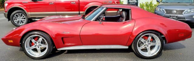 Chevrolet Corvette 1975 image number 27